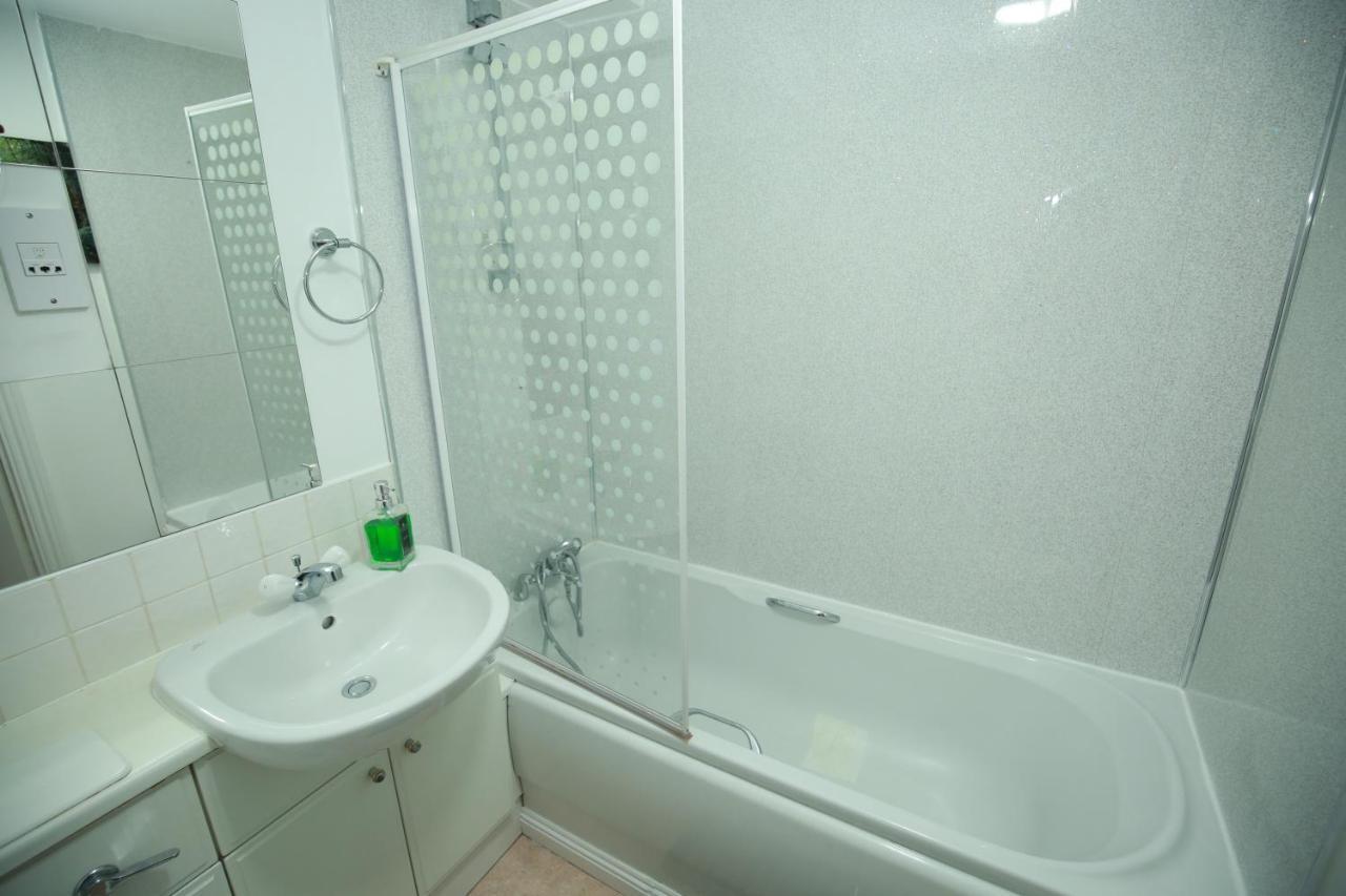 Wallace Apartment Glasgow Buitenkant foto